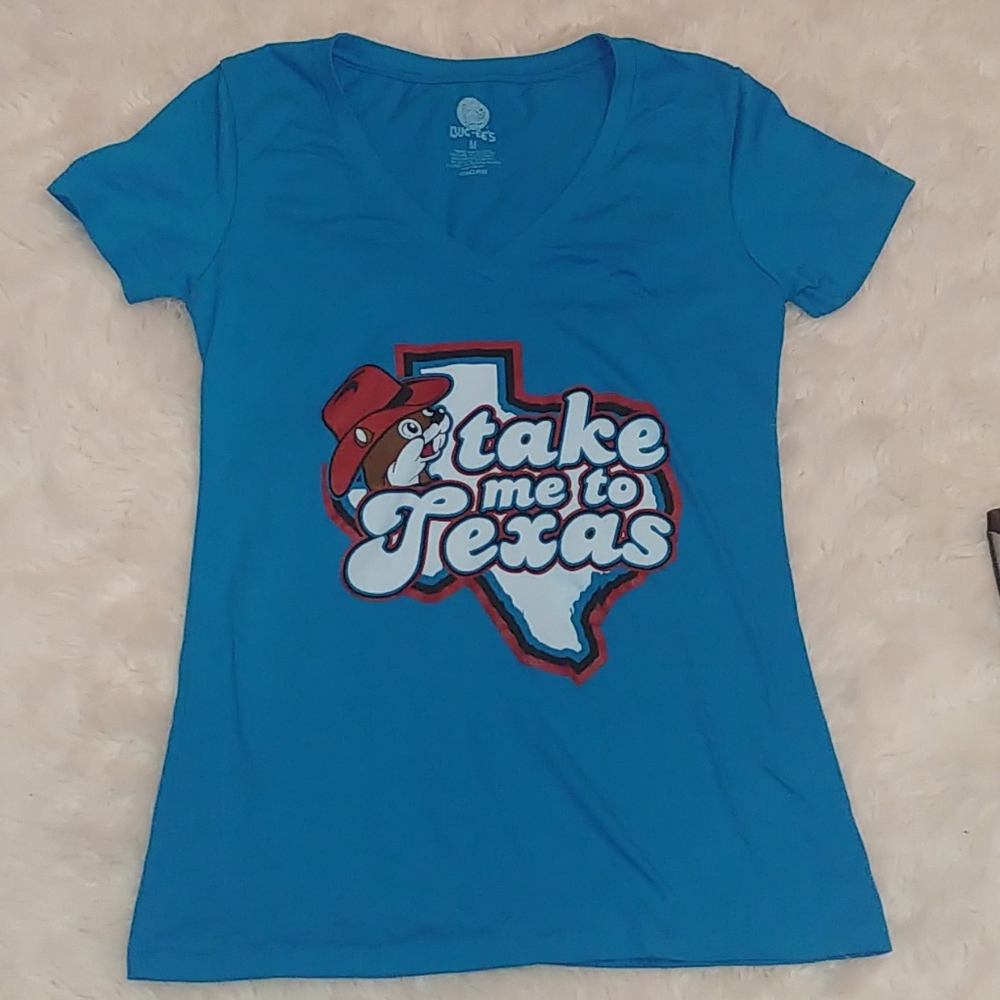 Buc-ees v-neck tee